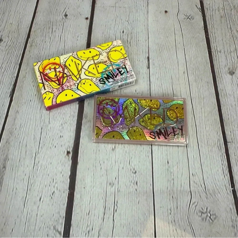 NWT urban decay naked mucho happy smiley eyeshadow palette coquette girl grunge